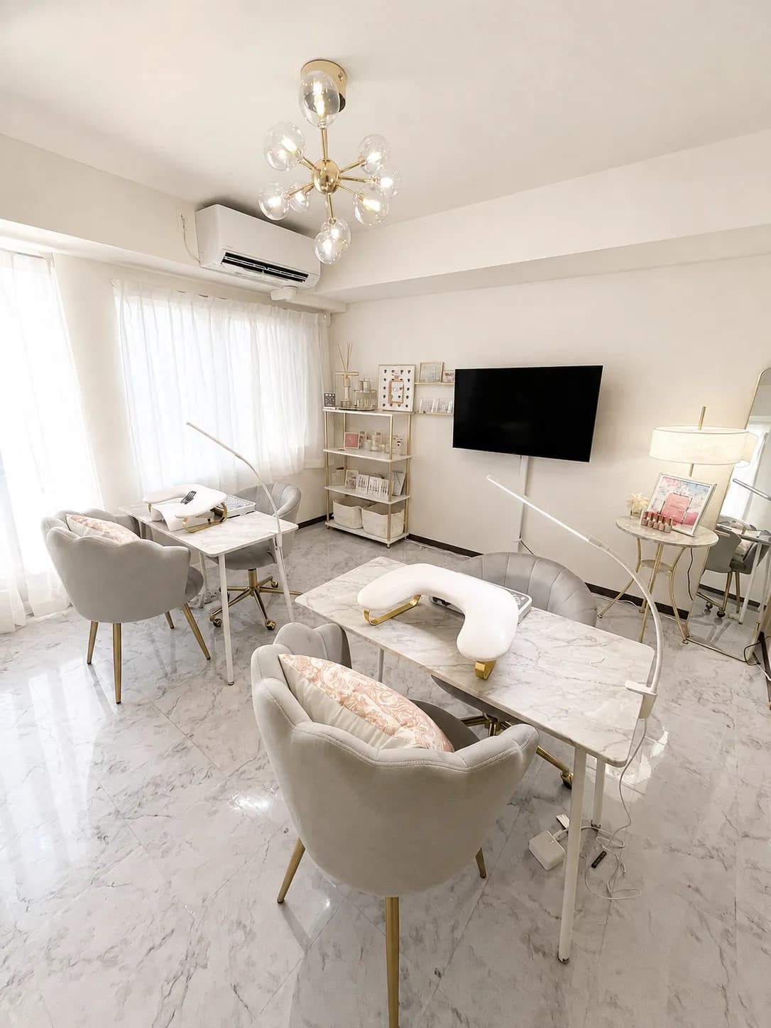 N° /3 salon